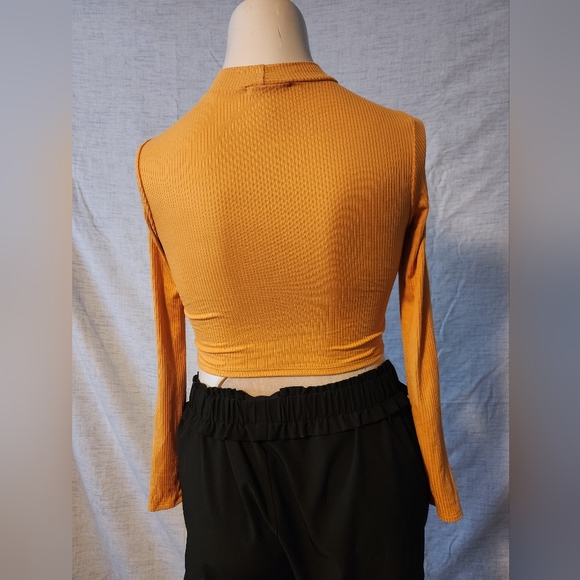 Long-sleeved crop top - Picture 4 of 5
